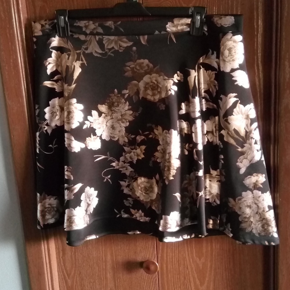 Black and gold skirt